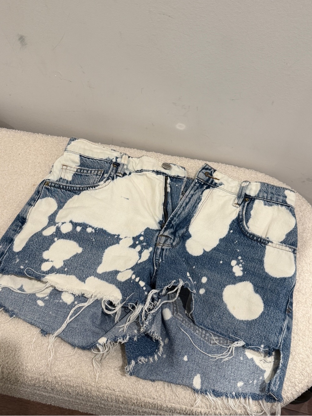 Frame Denim Blue and White Bleach-Splatter Cutoff Shorts